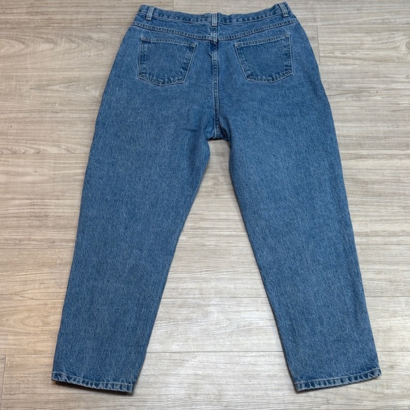 Vintage Bonjour 100% cotton jeans with a classic high-rise, straight-leg fit. - Picture 7 of 8